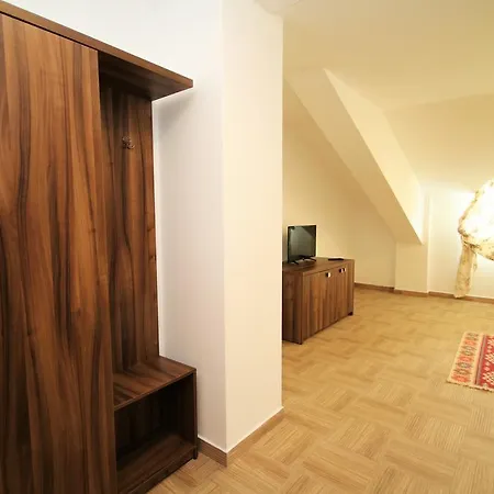 Gasthuis Mai Danube 3*