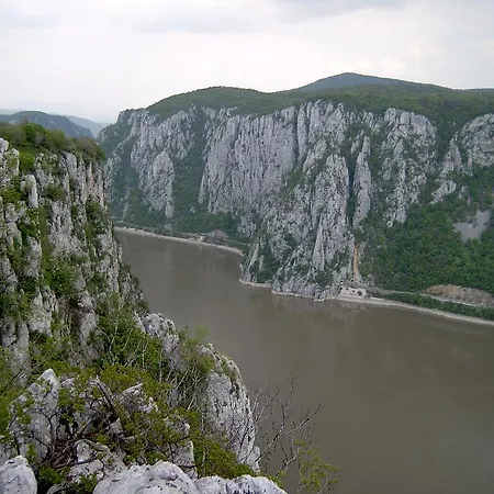 Mai Danube